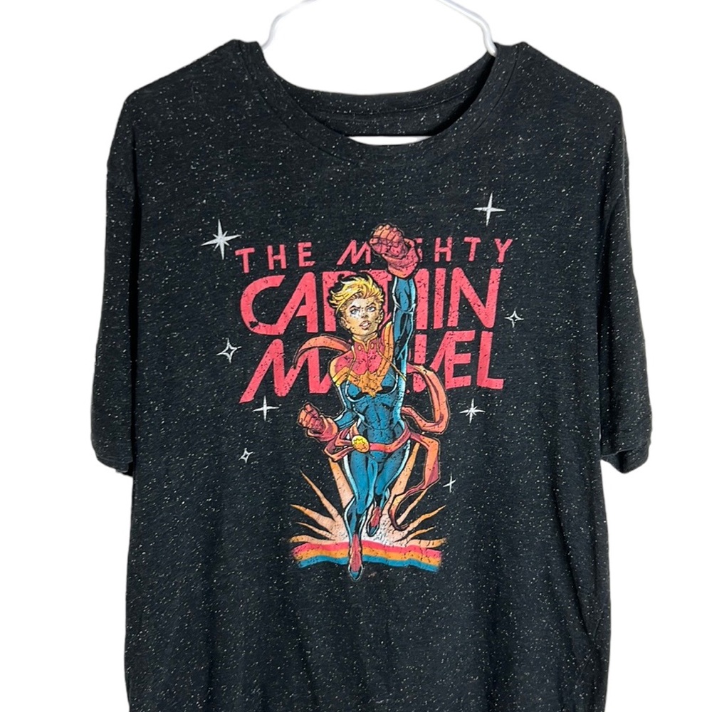 Mighty Captain Marvel Short Sleeve Shirt Size XL